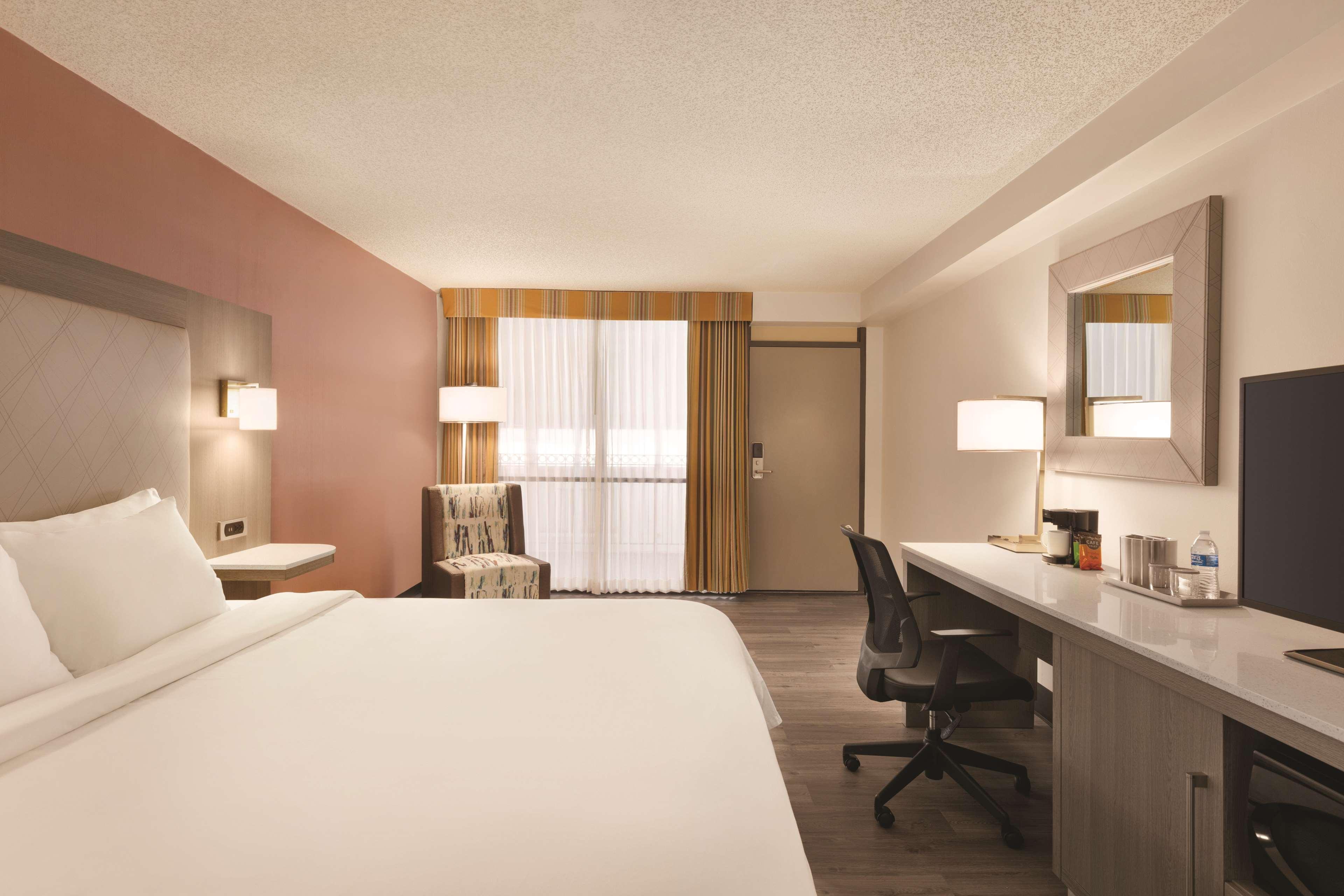 Radisson Hotel Lenexa Overland Park Eksteriør bilde