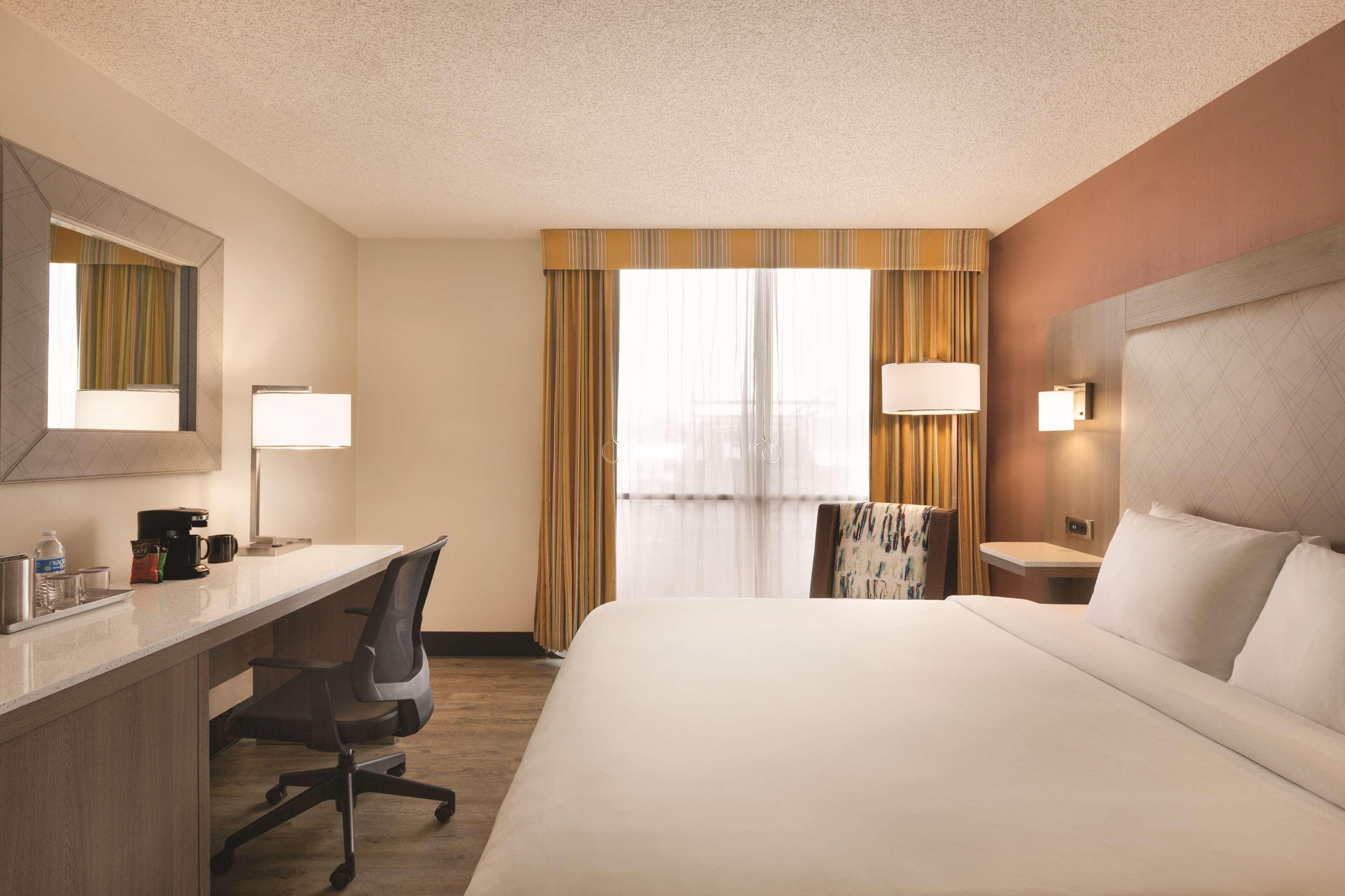 Radisson Hotel Lenexa Overland Park Eksteriør bilde